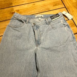 Abercrombie & Fitch 90s Straight Ultra High Rise Curve Love -cross waistband